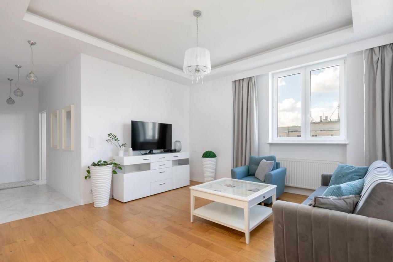 Przestronny Z Widokiem Na W Warszawie Apartment